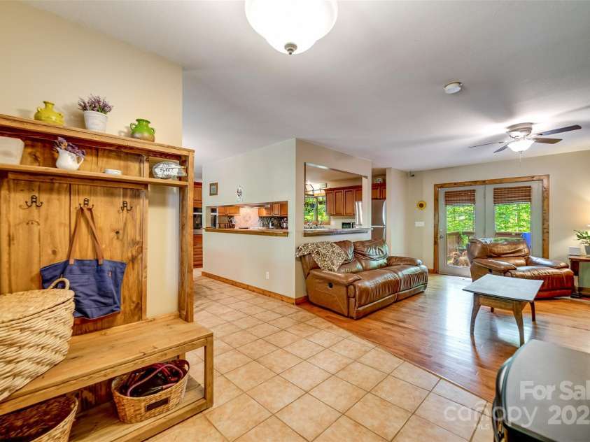 211 Natural Trail, Sylva, NC 28779.  MLS# CAR4257926, YatesRealty ID 16186. 