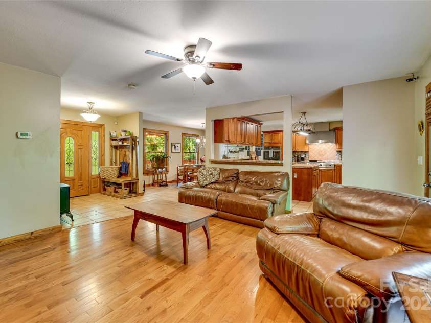 211 Natural Trail, Sylva, NC 28779.  MLS# CAR4257926, YatesRealty ID 16186. 