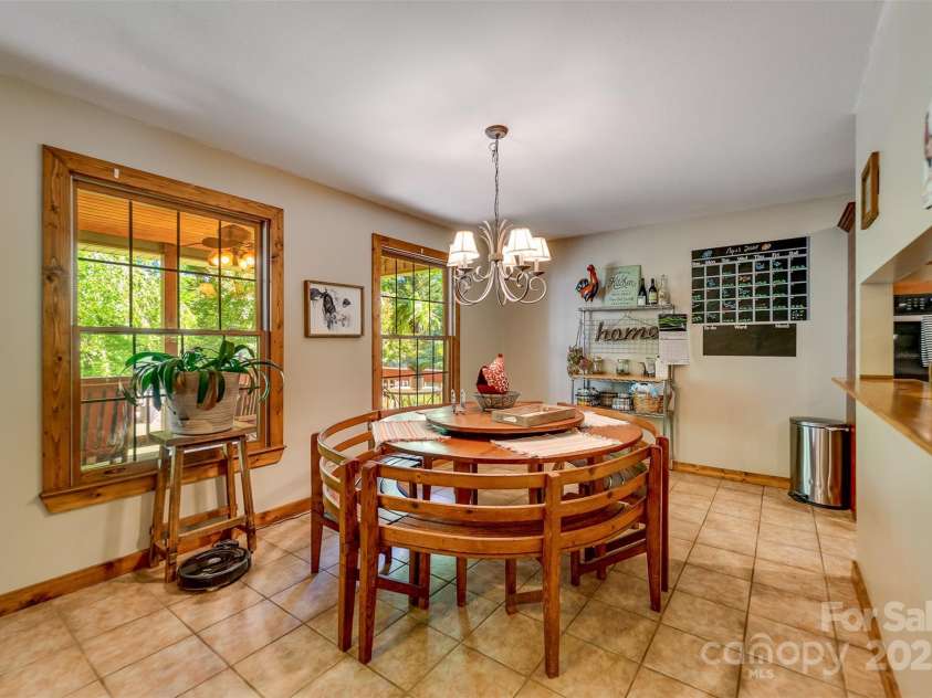 211 Natural Trail, Sylva, NC 28779.  MLS# CAR4257926, YatesRealty ID 16186. 