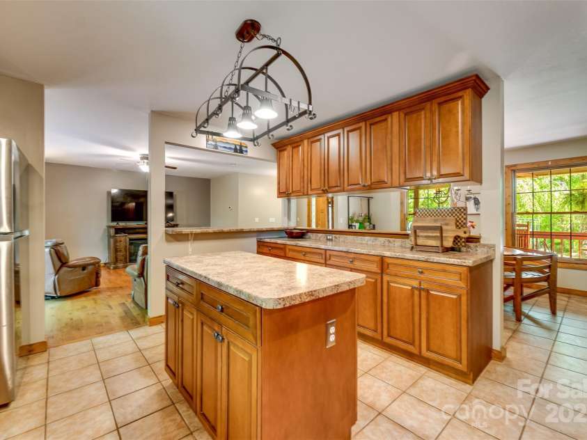 211 Natural Trail, Sylva, NC 28779.  MLS# CAR4257926, YatesRealty ID 16186. 