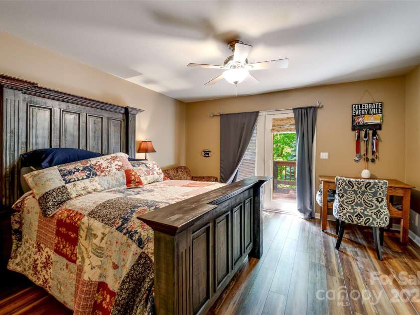 211 Natural Trail, Sylva, NC 28779.  MLS# CAR4257926, YatesRealty ID 16186. 