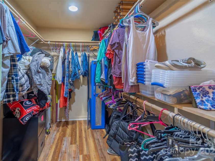 211 Natural Trail, Sylva, NC 28779.  MLS# CAR4257926, YatesRealty ID 16186. 