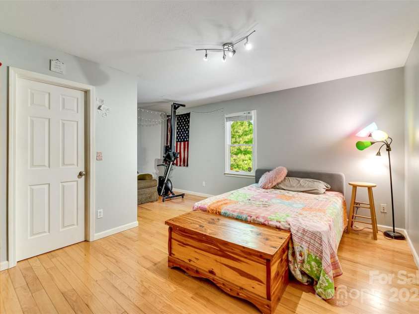 211 Natural Trail, Sylva, NC 28779.  MLS# CAR4257926, YatesRealty ID 16186. 