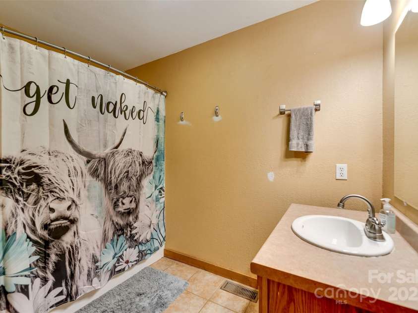 211 Natural Trail, Sylva, NC 28779.  MLS# CAR4257926, YatesRealty ID 16186. 