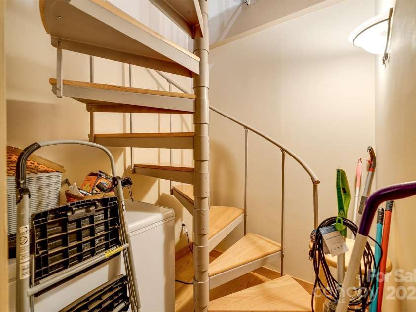 211 Natural Trail, Sylva, NC 28779.  MLS# CAR4257926, YatesRealty ID 16186. 