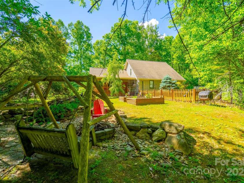 211 Natural Trail, Sylva, NC 28779.  MLS# CAR4257926, YatesRealty ID 16186. 