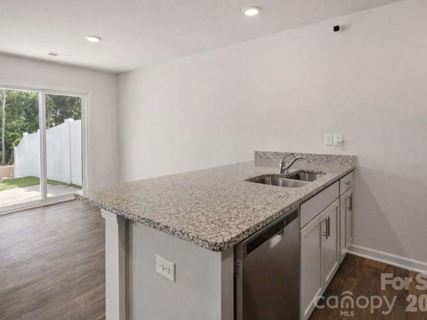 6109 Faron Way, Charlotte, NC 28262.  MLS# CAR4349565, YatesRealty ID 16186. 