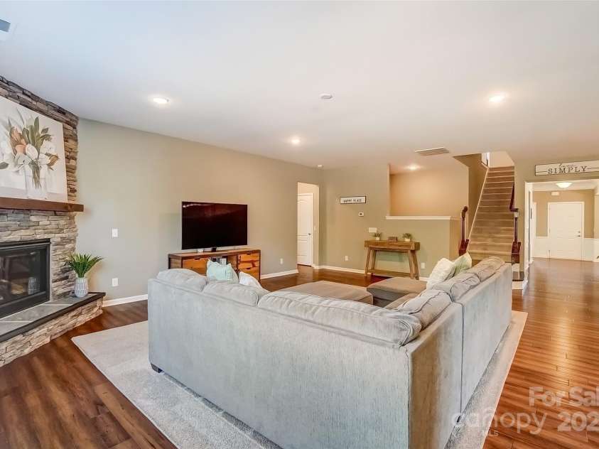 2056 Angel Oak Drive, Fort Mill, SC 29715.  MLS# CAR4229242, YatesRealty ID 16187. 