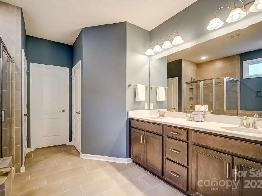 2056 Angel Oak Drive, Fort Mill, SC 29715.  MLS# CAR4229242, YatesRealty ID 16187. 