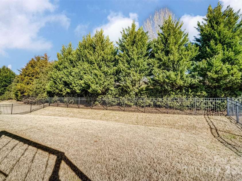 2056 Angel Oak Drive, Fort Mill, SC 29715.  MLS# CAR4229242, YatesRealty ID 16187. 
