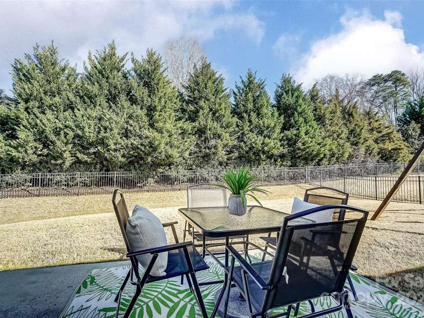 2056 Angel Oak Drive, Fort Mill, SC 29715.  MLS# CAR4229242, YatesRealty ID 16187. 