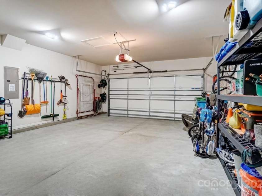 2056 Angel Oak Drive, Fort Mill, SC 29715.  MLS# CAR4229242, YatesRealty ID 16187. 
