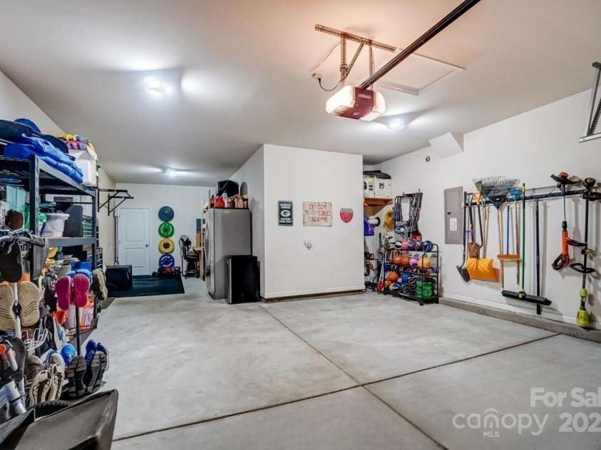 2056 Angel Oak Drive, Fort Mill, SC 29715.  MLS# CAR4229242, YatesRealty ID 16187. 