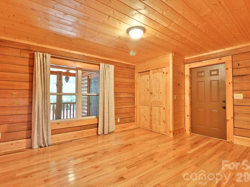 2811 Poplar Creek Road, Green Mountain, NC 28740.  MLS# CAR4370609, YatesRealty ID 16187. 3rd Bedroom