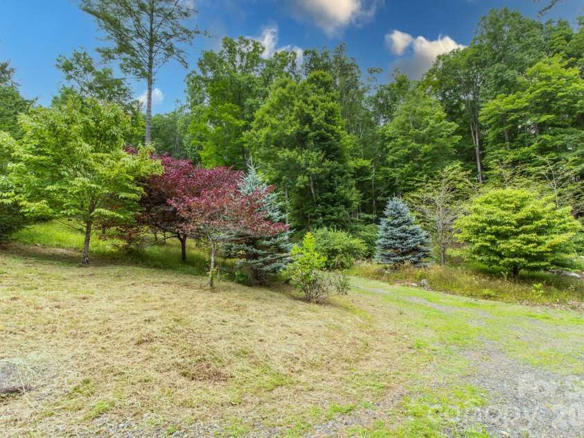 2811 Poplar Creek Road, Green Mountain, NC 28740.  MLS# CAR4370609, YatesRealty ID 16187. Drive in