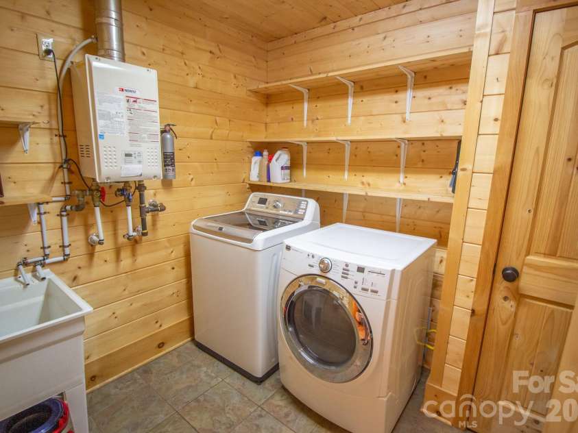 2811 Poplar Creek Road, Green Mountain, NC 28740.  MLS# CAR4370609, YatesRealty ID 16187. Laundry