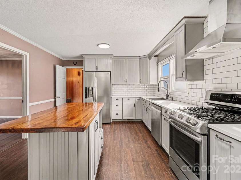 1691 Hands Mill Highway, Rock Hill, SC 29732.  MLS# CAR4318149, YatesRealty ID 1619. 