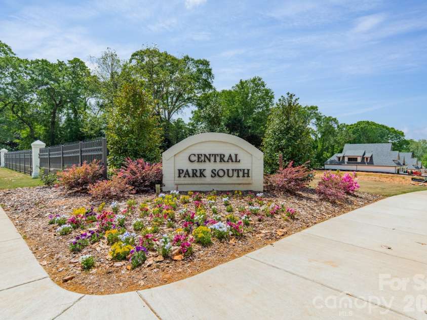525 Winding Way, Belmont, NC 28012.  MLS# CAR4321956, YatesRealty ID 1619. 