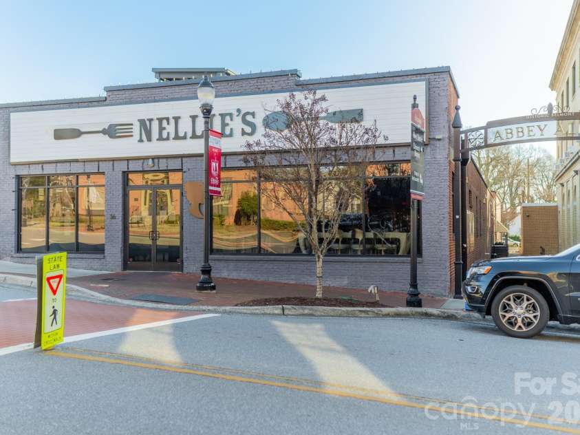 525 Winding Way, Belmont, NC 28012.  MLS# CAR4321956, YatesRealty ID 1619. 