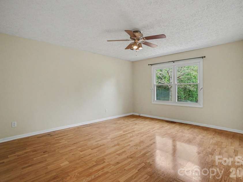 105 Chalice Court, Statesville, NC 28625.  MLS# CAR4366704, YatesRealty ID 16190. 