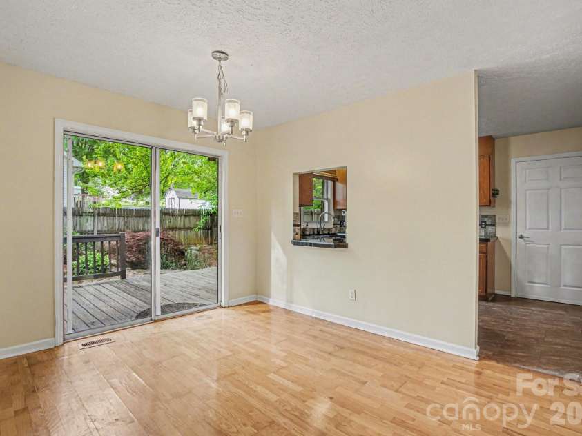 105 Chalice Court, Statesville, NC 28625.  MLS# CAR4366704, YatesRealty ID 16190. 