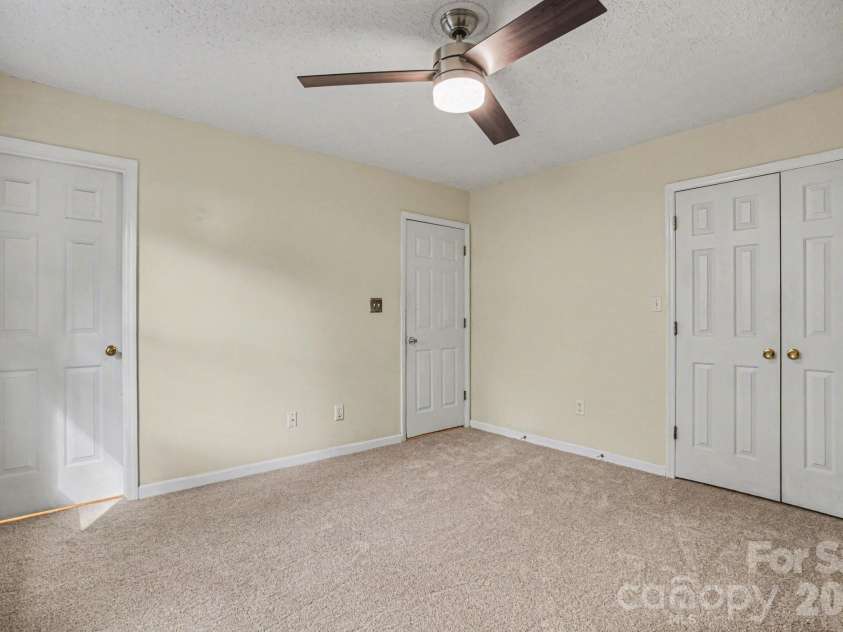 105 Chalice Court, Statesville, NC 28625.  MLS# CAR4366704, YatesRealty ID 16190. 