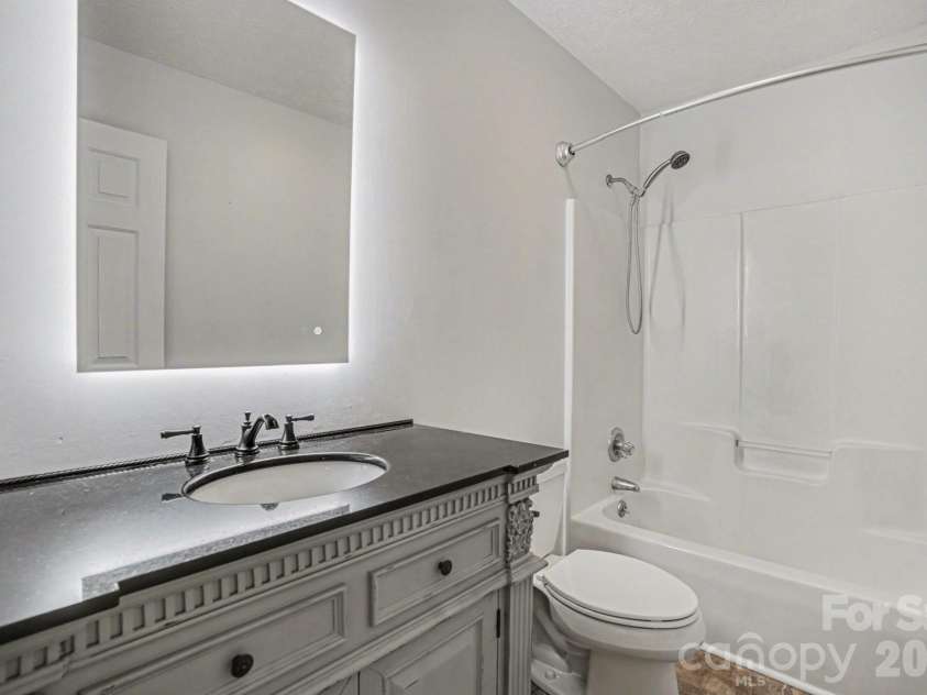 105 Chalice Court, Statesville, NC 28625.  MLS# CAR4366704, YatesRealty ID 16190. 