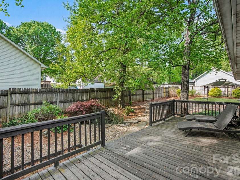 105 Chalice Court, Statesville, NC 28625.  MLS# CAR4366704, YatesRealty ID 16190. 