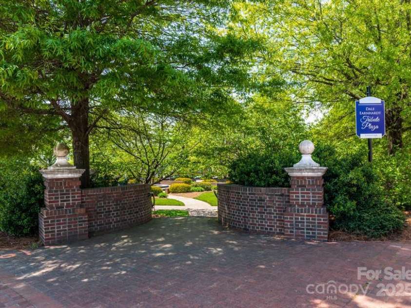 9940 Manor Vista Trail, Kannapolis, NC 28027.  MLS# CAR4234436, YatesRealty ID 16190. 