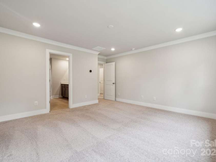 9940 Manor Vista Trail, Kannapolis, NC 28027.  MLS# CAR4234436, YatesRealty ID 16190. 