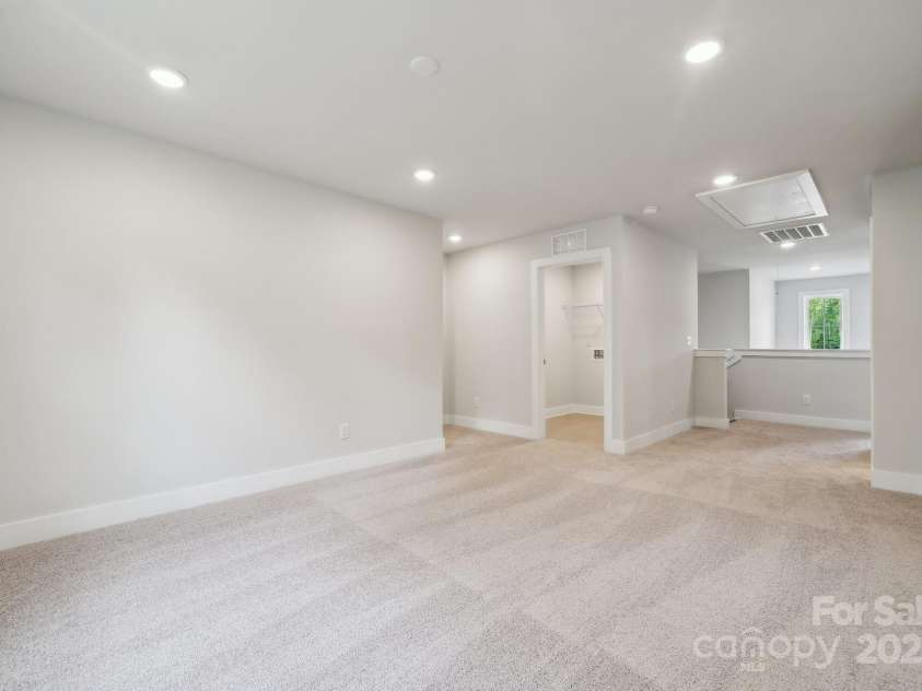 9940 Manor Vista Trail, Kannapolis, NC 28027.  MLS# CAR4234436, YatesRealty ID 16190. 