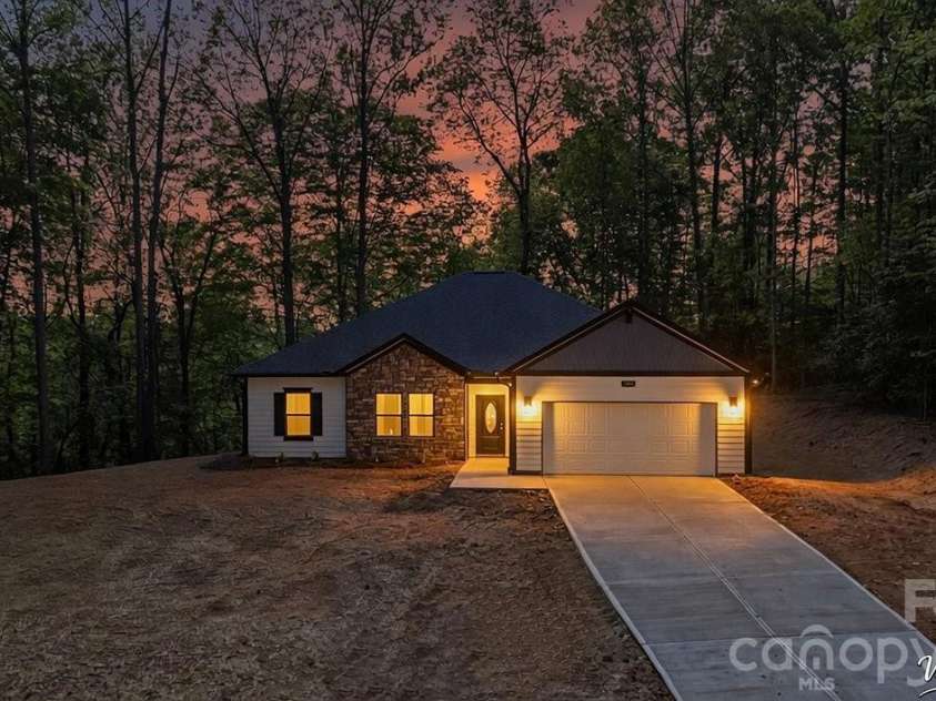 1028 Dewitt Road, Dallas, NC 28034.  MLS# CAR4371268, YatesRealty ID 16191. 