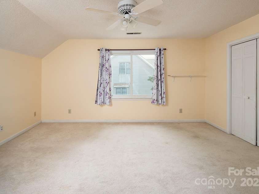 7007 Chapparall Lane, Charlotte, NC 28215.  MLS# CAR4223263, YatesRealty ID 16192. 3rd bedroom