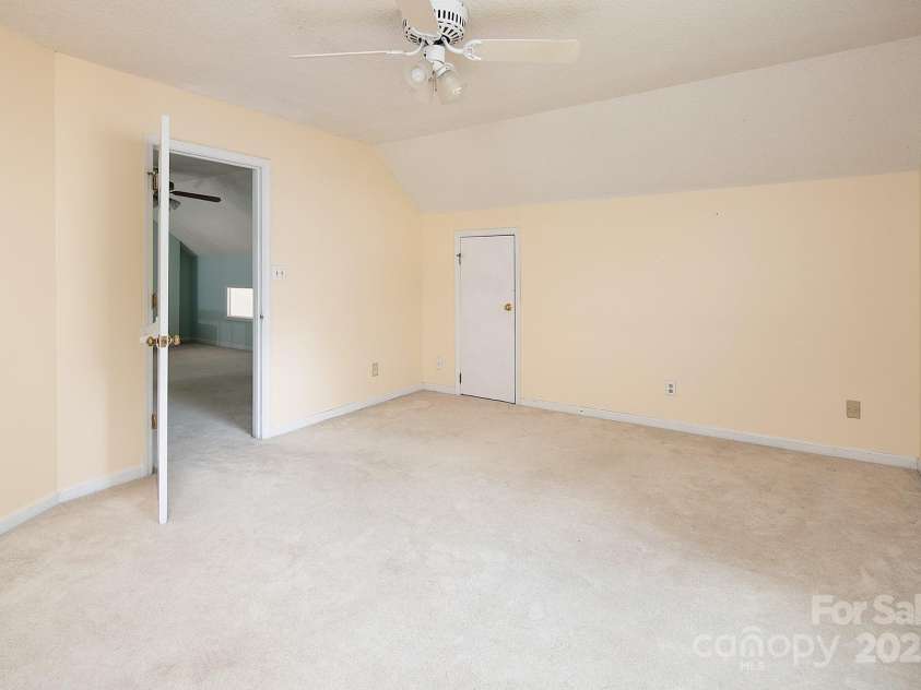 7007 Chapparall Lane, Charlotte, NC 28215.  MLS# CAR4223263, YatesRealty ID 16192. 3rd bedroom