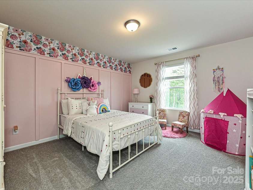 10035 Mast Cove Lane, Charlotte, NC 28278.  MLS# CAR4246317, YatesRealty ID 16193. 