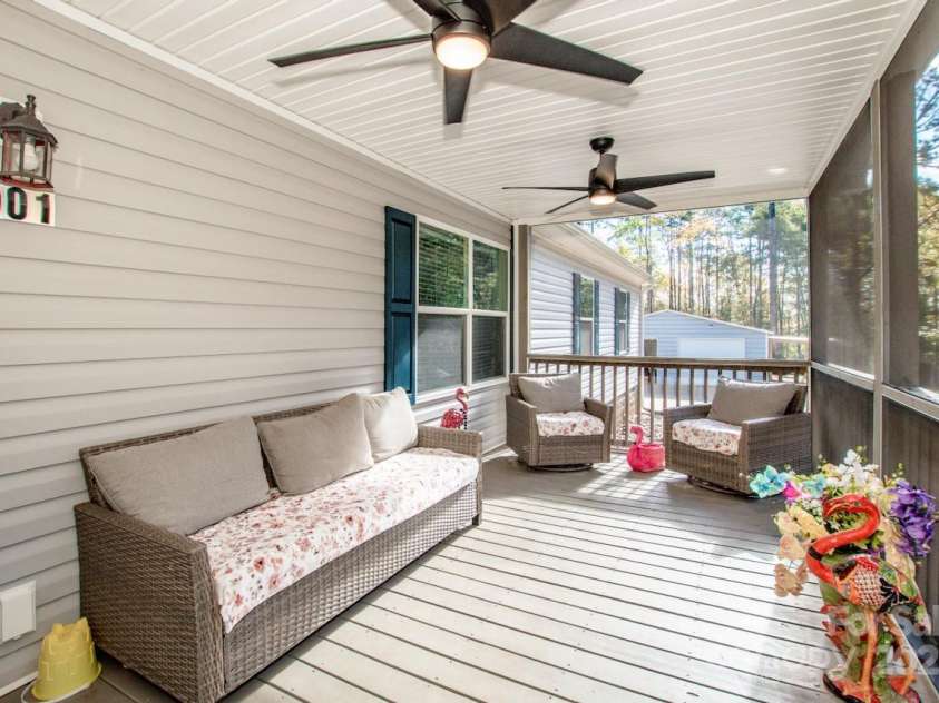4901 Chapel Grove Road, Gastonia, NC 28052.  MLS# CAR4317195, YatesRealty ID 16193. 