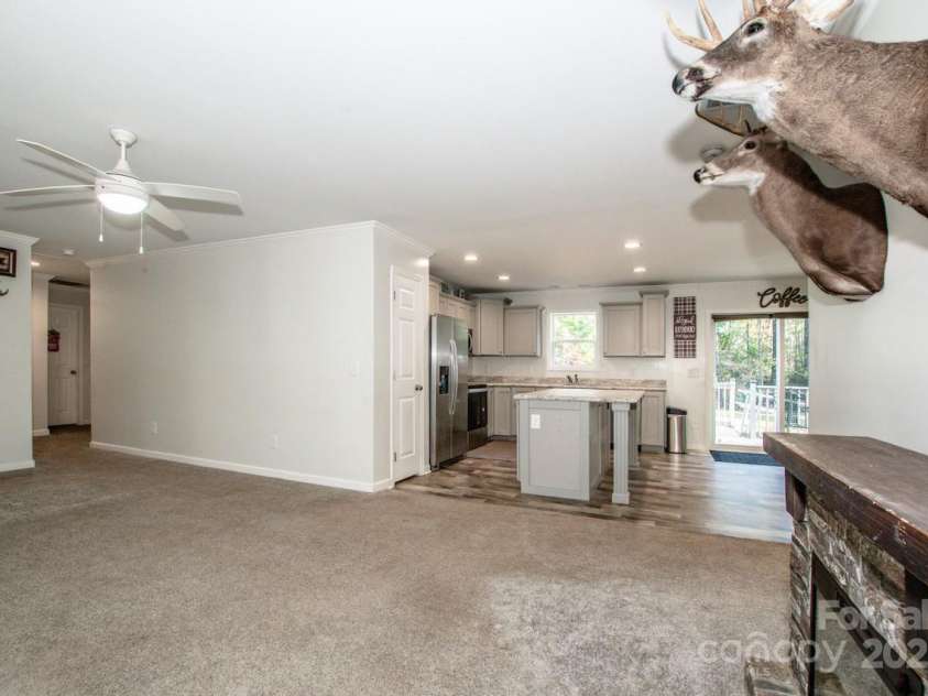 4901 Chapel Grove Road, Gastonia, NC 28052.  MLS# CAR4317195, YatesRealty ID 16193. 