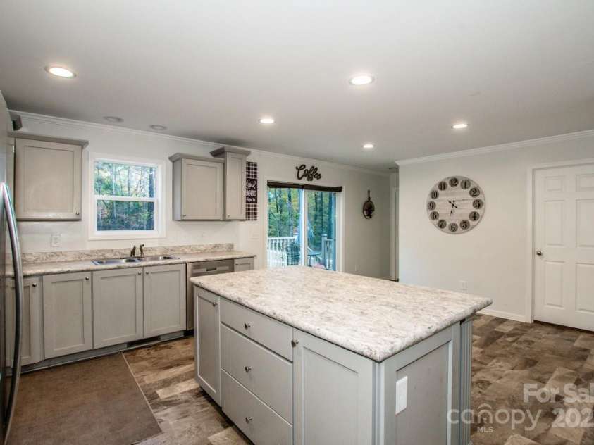 4901 Chapel Grove Road, Gastonia, NC 28052.  MLS# CAR4317195, YatesRealty ID 16193. 