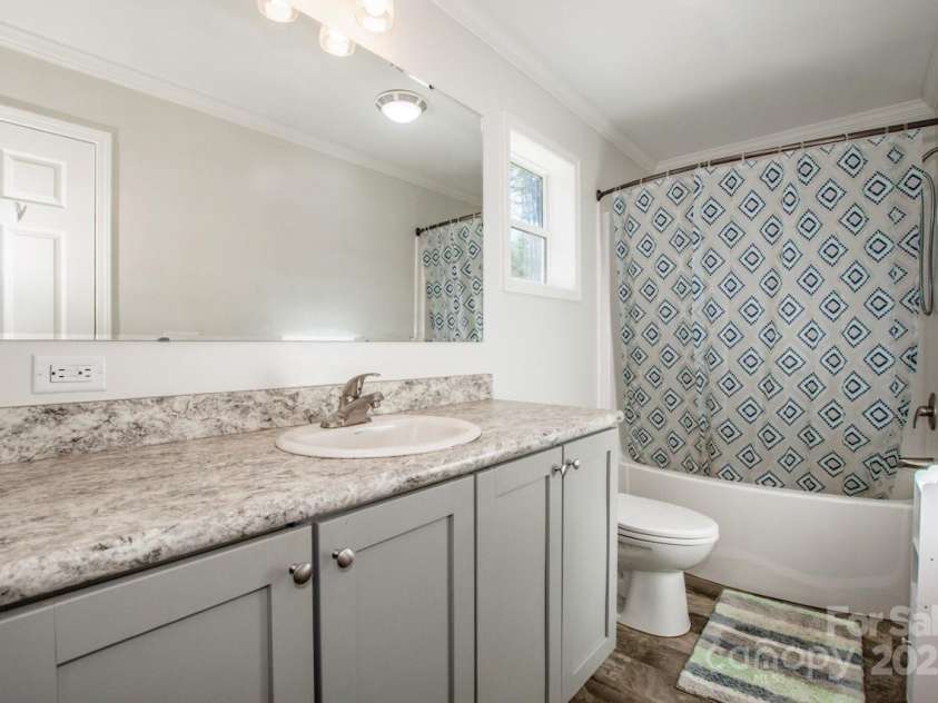 4901 Chapel Grove Road, Gastonia, NC 28052.  MLS# CAR4317195, YatesRealty ID 16193. 