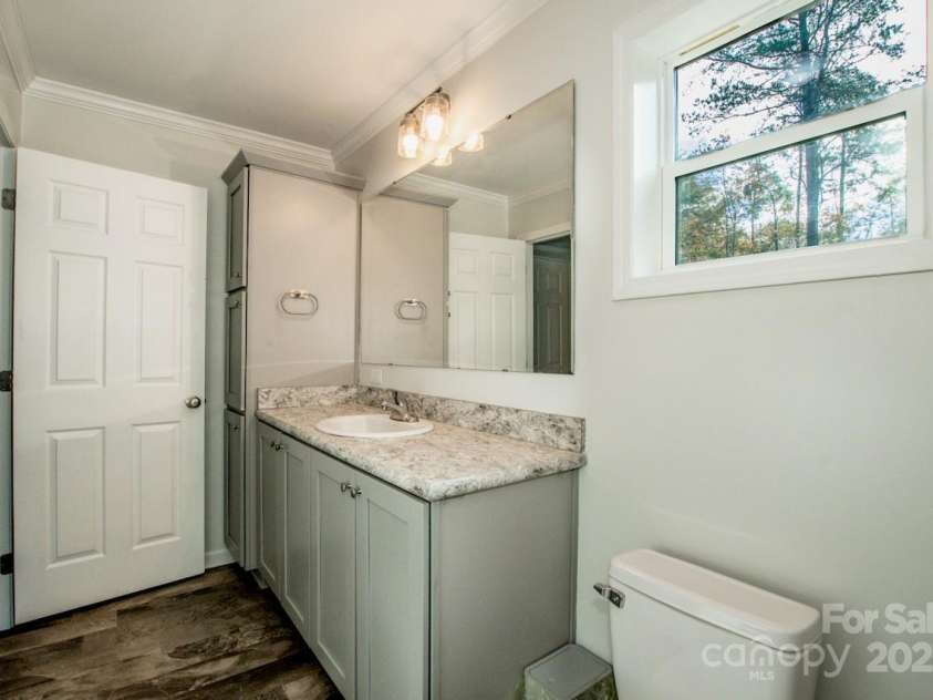 4901 Chapel Grove Road, Gastonia, NC 28052.  MLS# CAR4317195, YatesRealty ID 16193. 