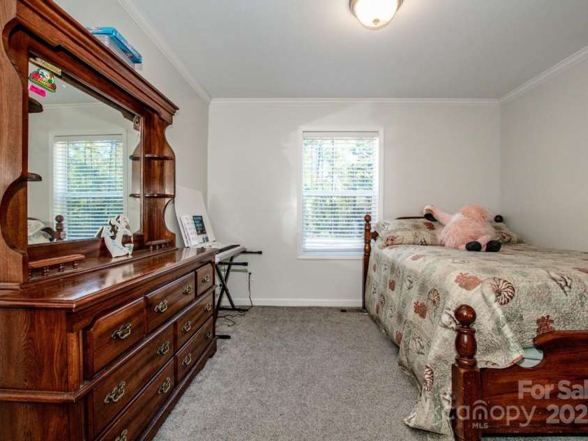4901 Chapel Grove Road, Gastonia, NC 28052.  MLS# CAR4317195, YatesRealty ID 16193. 