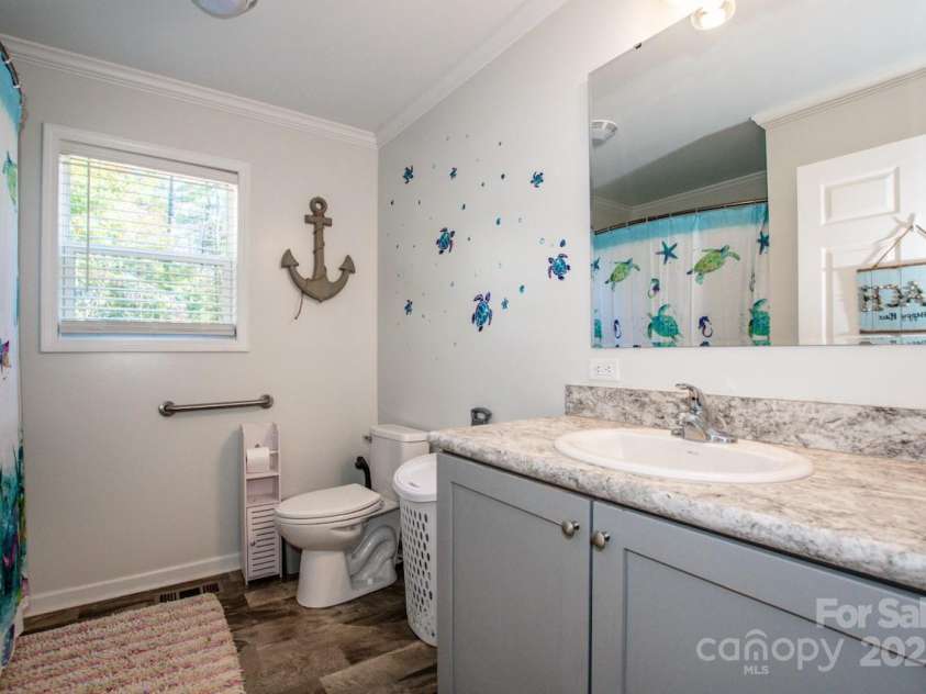4901 Chapel Grove Road, Gastonia, NC 28052.  MLS# CAR4317195, YatesRealty ID 16193. 