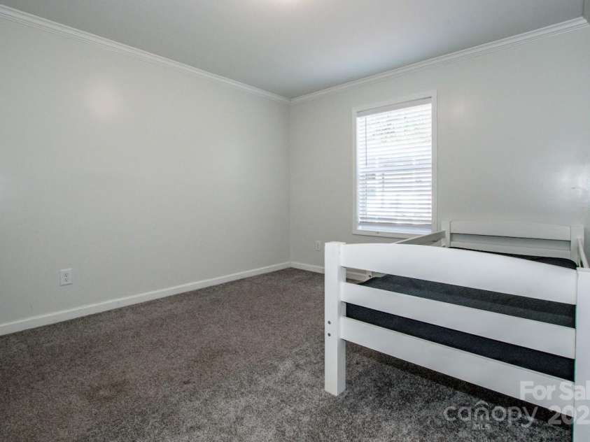 4901 Chapel Grove Road, Gastonia, NC 28052.  MLS# CAR4317195, YatesRealty ID 16193. 