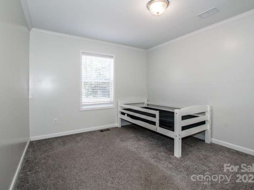 4901 Chapel Grove Road, Gastonia, NC 28052.  MLS# CAR4317195, YatesRealty ID 16193. 