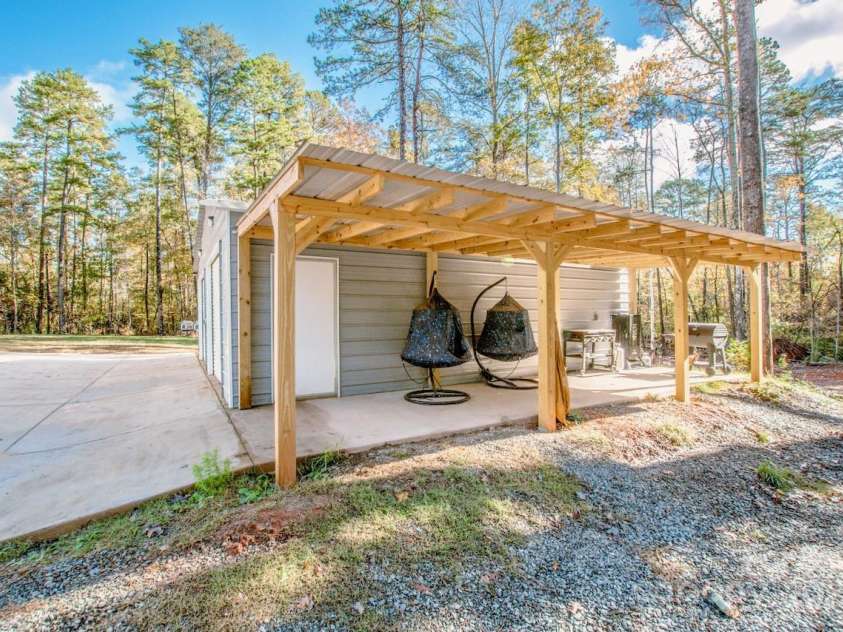 4901 Chapel Grove Road, Gastonia, NC 28052.  MLS# CAR4317195, YatesRealty ID 16193. 
