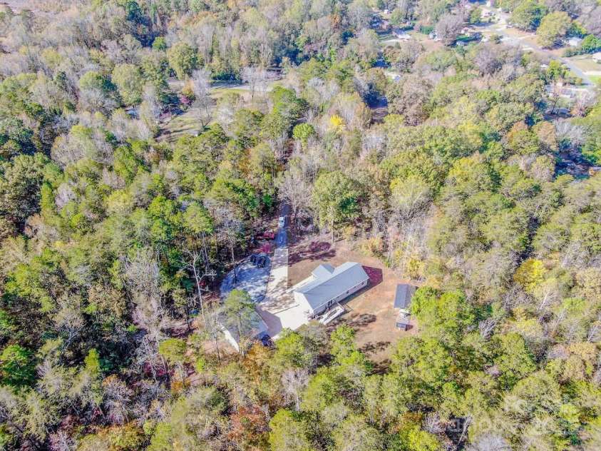 4901 Chapel Grove Road, Gastonia, NC 28052.  MLS# CAR4317195, YatesRealty ID 16193. 