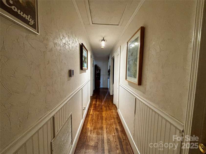 522 Congress Street, Lincolnton, NC 28092.  MLS# CAR4263907, YatesRealty ID 16194. 