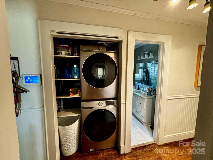 522 Congress Street, Lincolnton, NC 28092.  MLS# CAR4263907, YatesRealty ID 16194. 