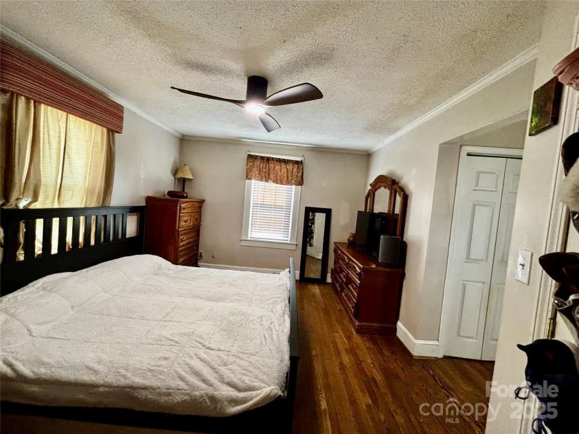 522 Congress Street, Lincolnton, NC 28092.  MLS# CAR4263907, YatesRealty ID 16194. Primary