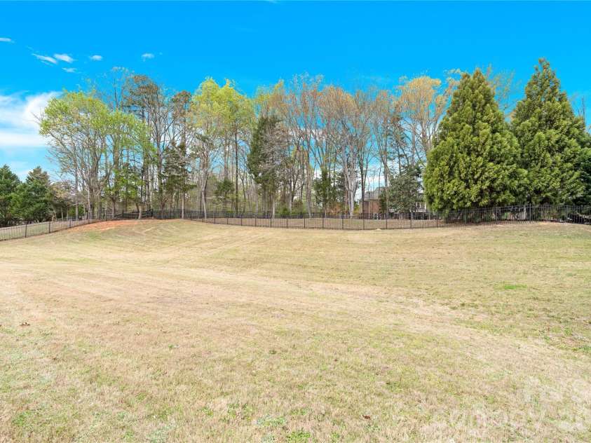 604 Palmerston Lane, Waxhaw, NC 28173.  MLS# CAR4363951, YatesRealty ID 16194. 